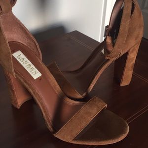 A  LAUREN by RALPH LAUREN    NWNT brown  sandals